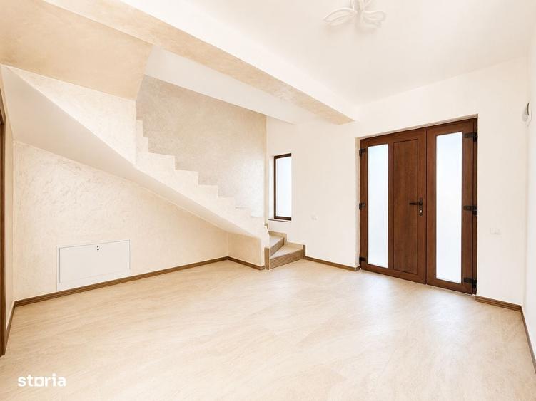 Casă cu 4 camere în Luna