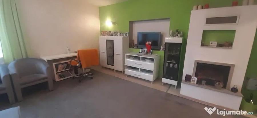 Zona 9 Mai, casa renovata - 4