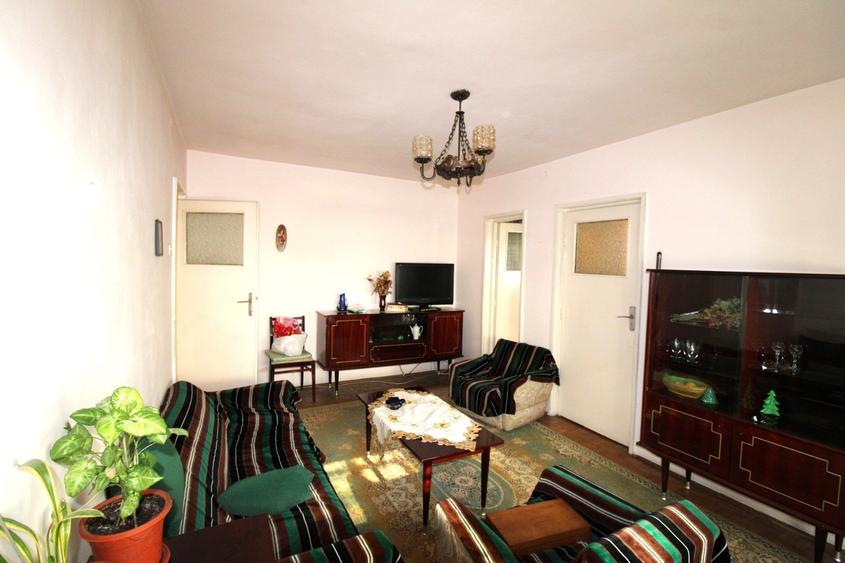 Apartament cu 3 camere in Micro 19 la Parma - 1