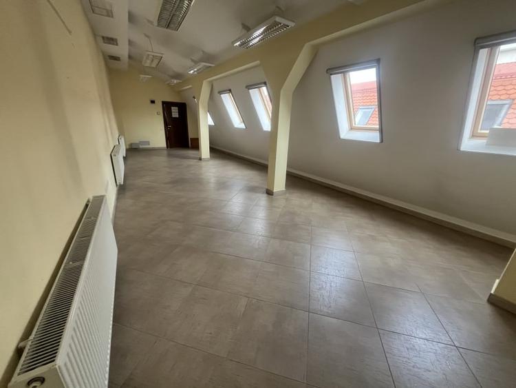 Spatiu birou central - 9