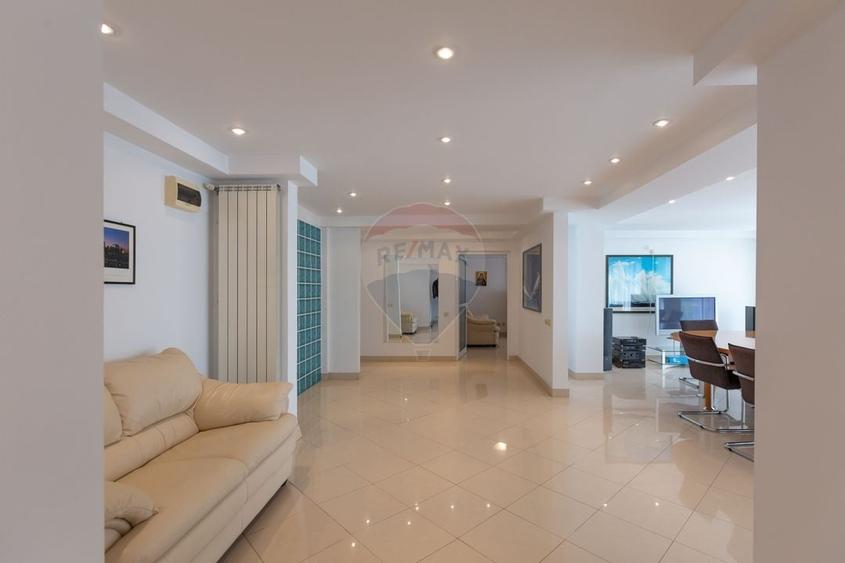 Cladire Administrativa si Hala Multifunctionala de Inchiriat - Bacau - 9