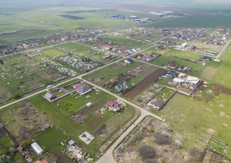 Teren intravilan cu funda?ie in Frumuseni - 2