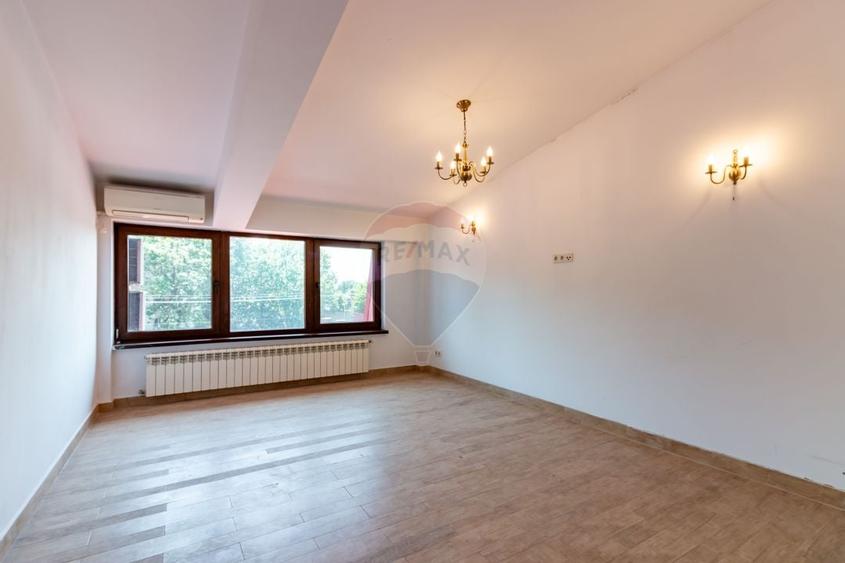 De vanzare clădire multifuncțională Calea Ferentari - 7