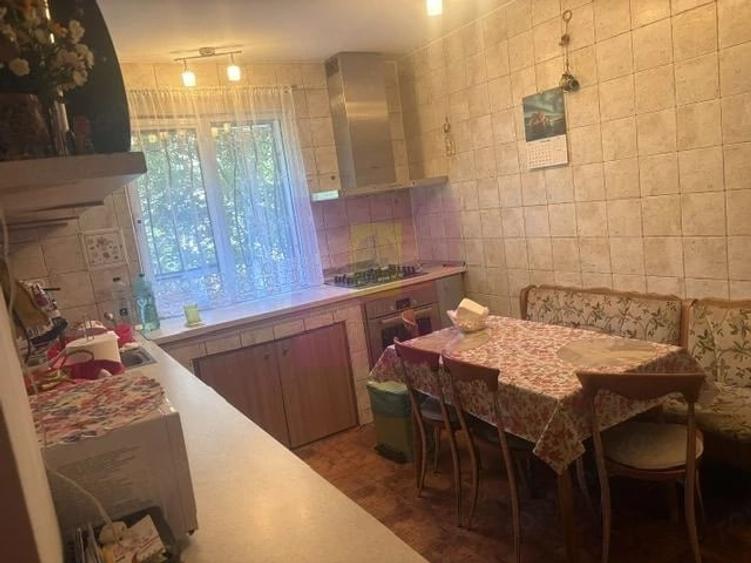Apartament cu 4 camere semidecomandat în Militari