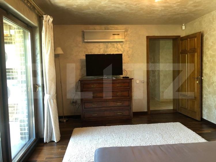 Casă individuală cu 5 camere cu Garaj în Făget