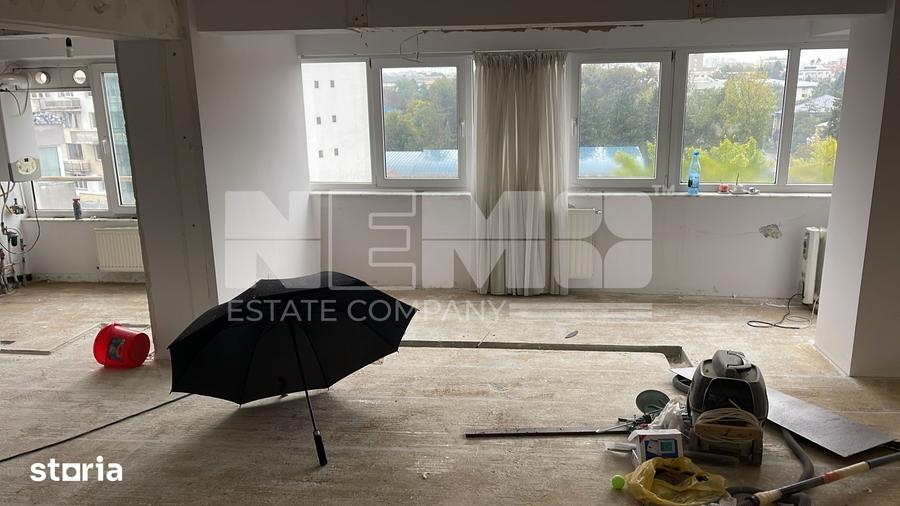 Apartament cu 6 camere în Policlinica