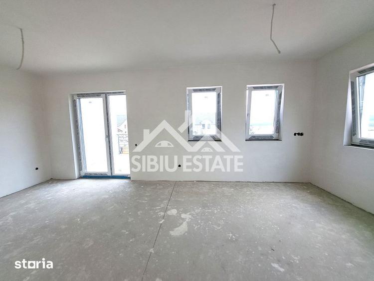 Casă cu 4 camere cu Teren 300 Mp în Central