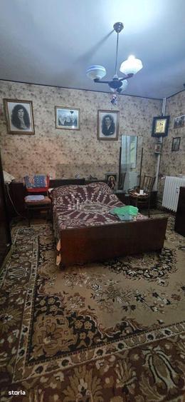 Apartament cu 4 camere decomandat, mobilat în Berceni