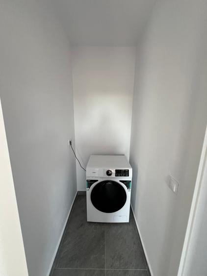 Duplex cu 4 camere cu Canalizare în Aeroport