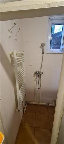 Casă individuală cu 1 camere cu Canalizare în Romană