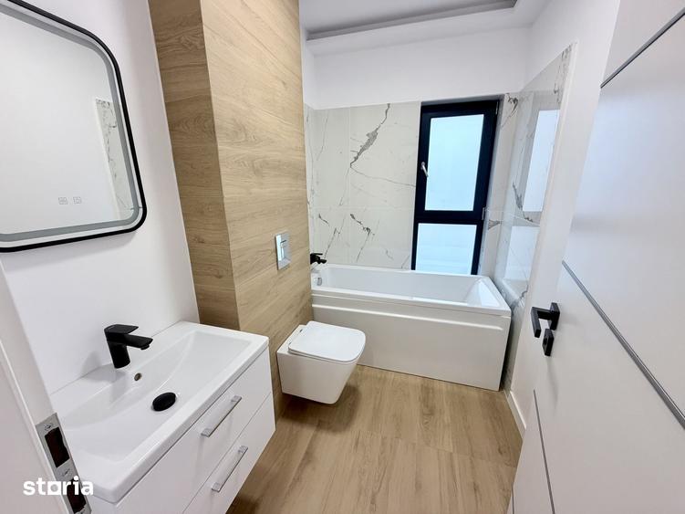 Casă cu 5 camere cu Teren 242 Mp în Glina