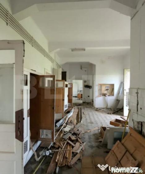 Casă cu 5 camere cu Teren 1216 Mp în Central
