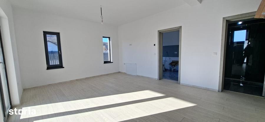 Casă cu 3 camere cu Teren 270 Mp în Central