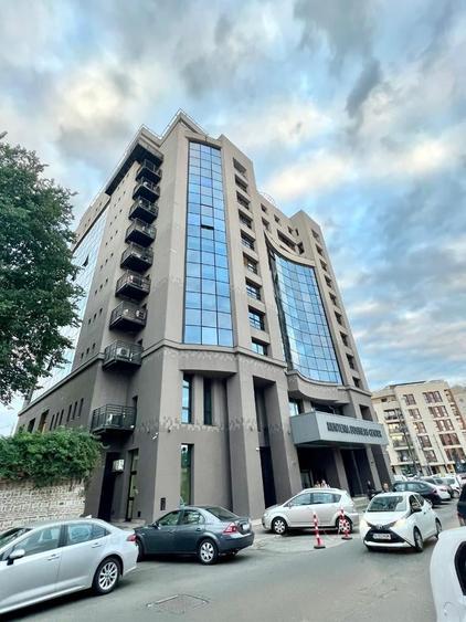 Birou, de 100 mp, în Unirii