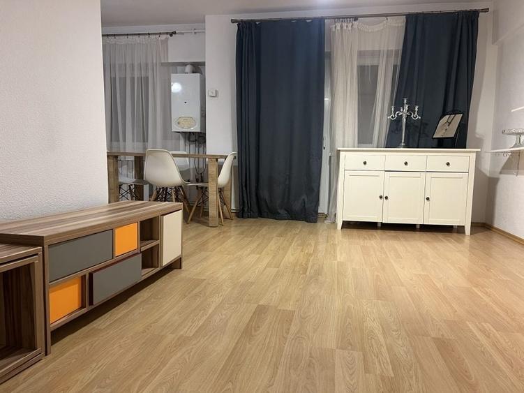 Apartament cu 2 camere decomandat în Griviței