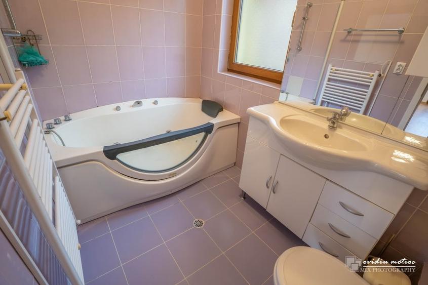 Duplex cu 3 camere cu Canalizare în Andrei Mureșanu