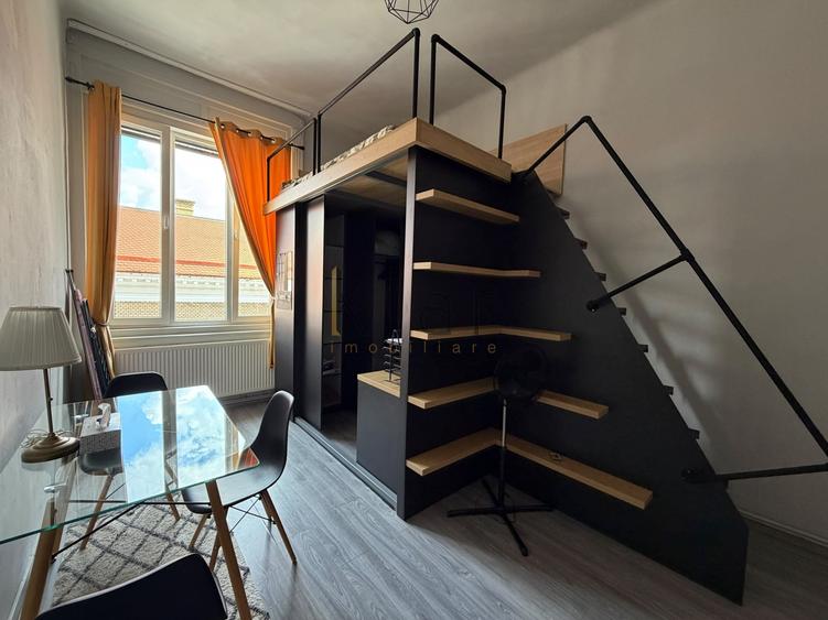 Apartament cu 3 camere semidecomandat, mobilat în Central