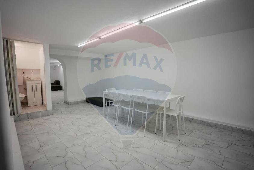 Spațiu comercial, de 71 mp, în Central