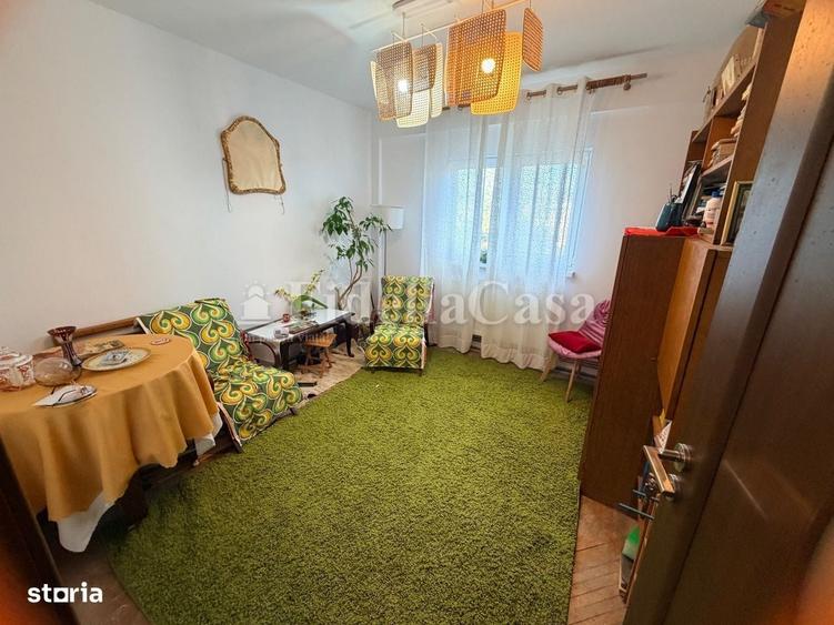 Apartament cu 3 camere decomandat în Alexandru cel Bun