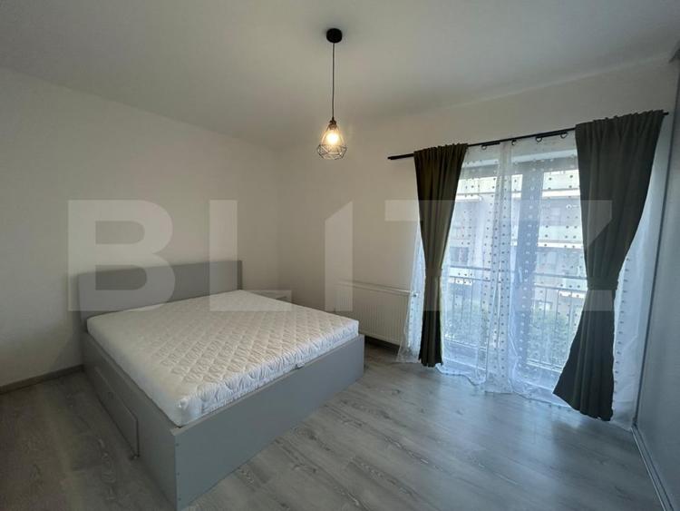 Apartament cu 3 camere decomandat, mobilat în Borhanci