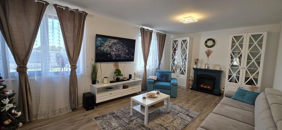 Casă cu 4 camere în Tăbărăști
