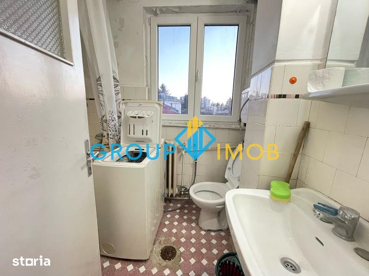 Apartament cu 3 camere semidecomandat în Ultracentral
