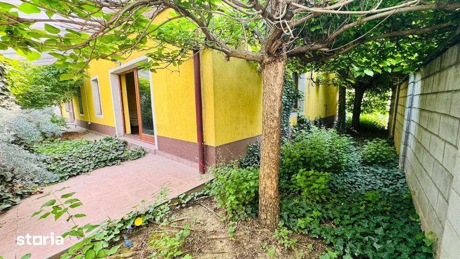 Casă cu 5 camere cu Teren 443 Mp în Lunei