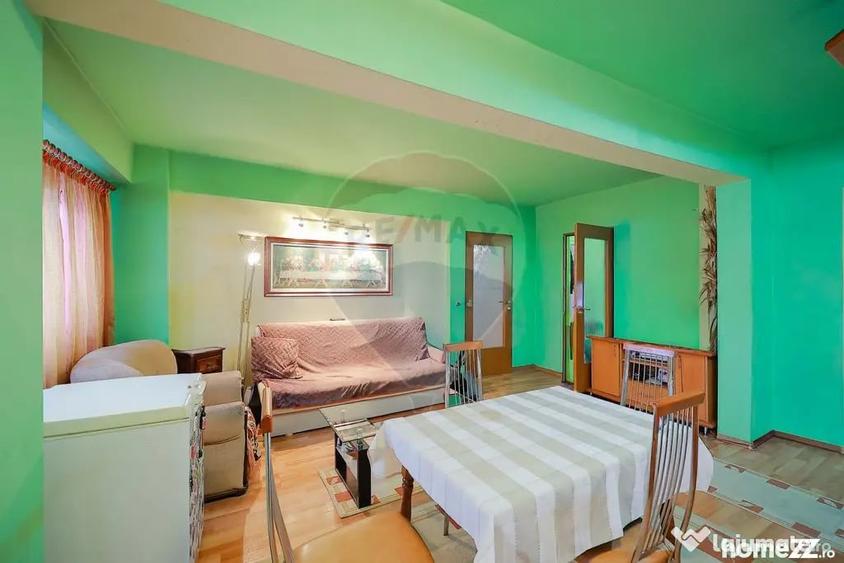 Apartament cu 4 camere decomandat în Rogerius