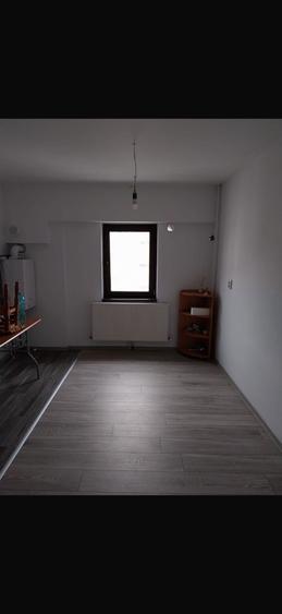 Apartament de vanzare - 8