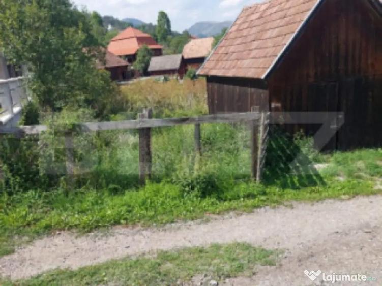 Teren (gradina) 420 mp cu garaj construit, Ocolis - 2