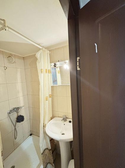 Inchiriez garsoniera - 1