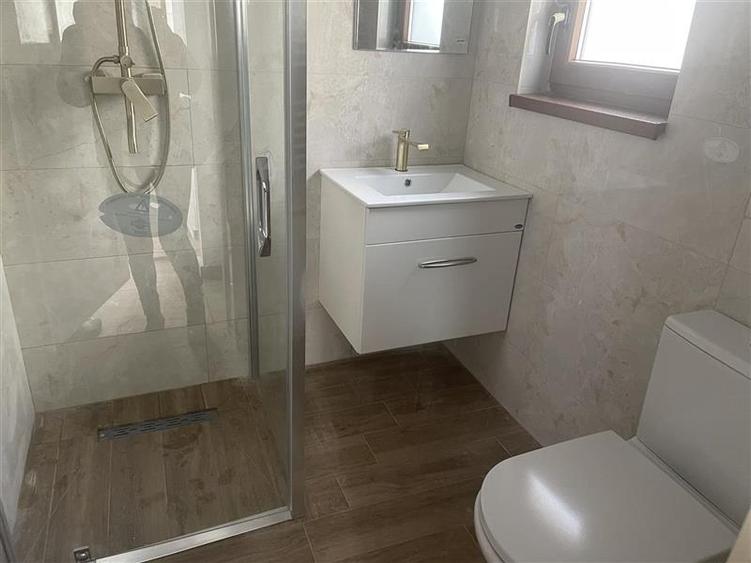 Dacia Polona casa singur curte D+Parter inalt 4 camere ideal birou - 9