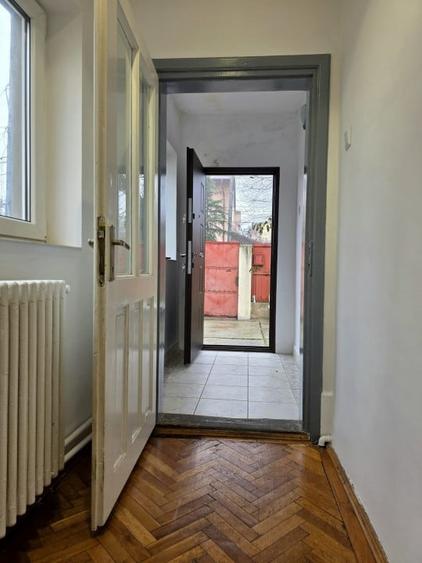 Casa curte | Inchiriere pentru Spatiu Comercial | Metrou Crangasi - 15