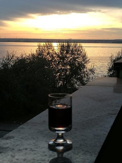 MAMAIA, doar  termen lung, oferta 2 camere, tot confortul, zona Dorna, lux - 14