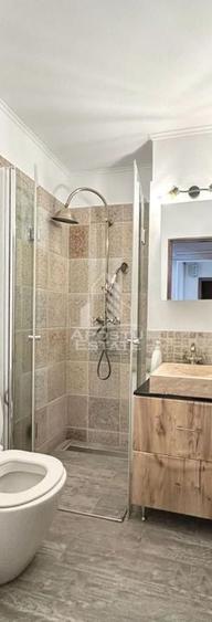 Apartament cu 3 camere, Decomandat, Centrala Proprie, zona Sagului - 12