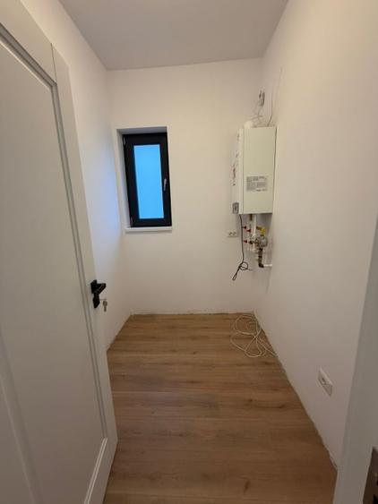 Casa 4 camere/ Curte/ Centrala/ Metrou 10 min - 13