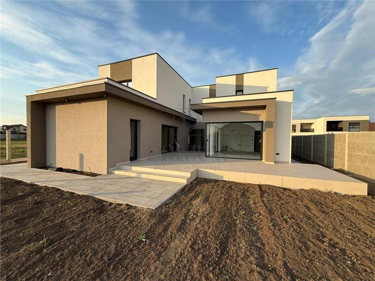 DUMBRAVITA - CASA INDIVIDUALA - 5 CAMERE - 4 BAI - DRESSING - TEREN 911MP - 1