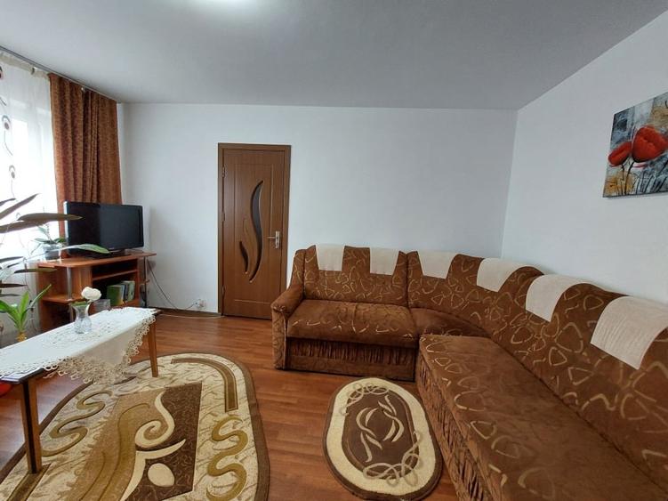 vand ap. 2 camere etaj 2 micro 6 - 9