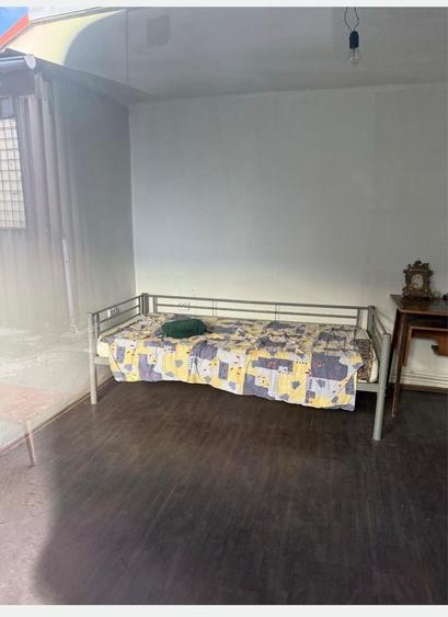 Casă cu 3 camere cu Teren 300 Mp în Central