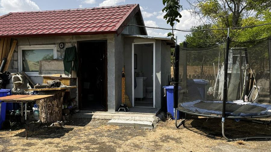 Casa cu 4 camere si garaj cu rampa-teren 500 mp-jud. Constanta - 10