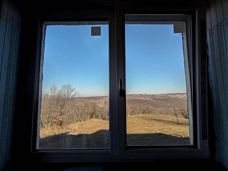 Casă lângă oraș+ teren 1253 mp priveliște superbă ,loc pentru 2 case - 5