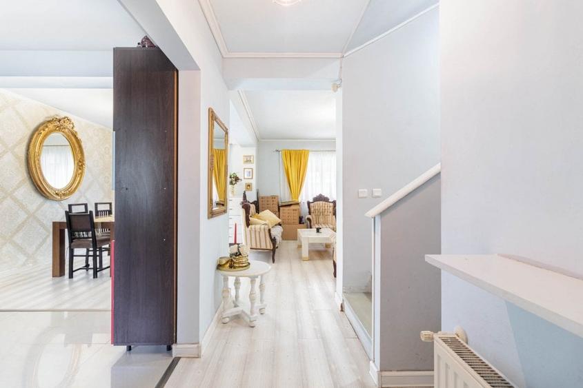 Vila în complexul Azur-Pipera,curte 100mp,loc de parcare,COMISION0 - 3