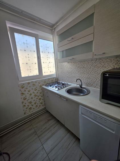 Inchiriez apartament sectorul 5 - 6