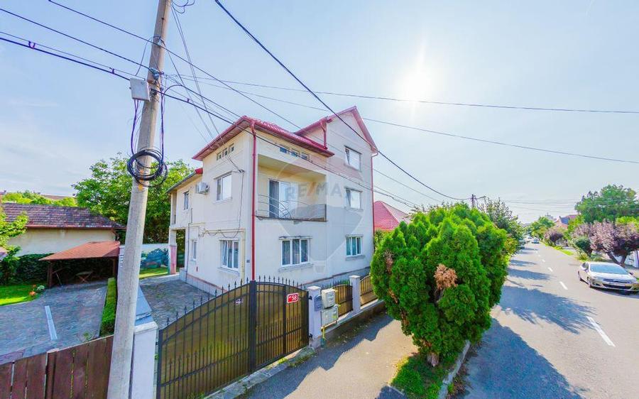 Proprietate reziden?iala de vanzare Strada 9 Mai - 1