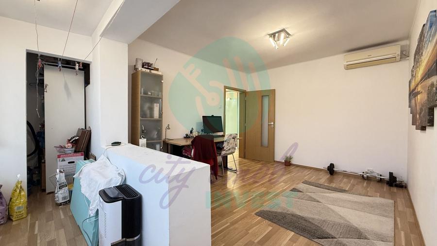 Apartament cu 3 camere semidecomandat, mobilat în Iancului