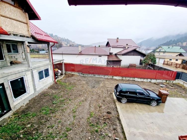 Casă / Vilă la munte - 40