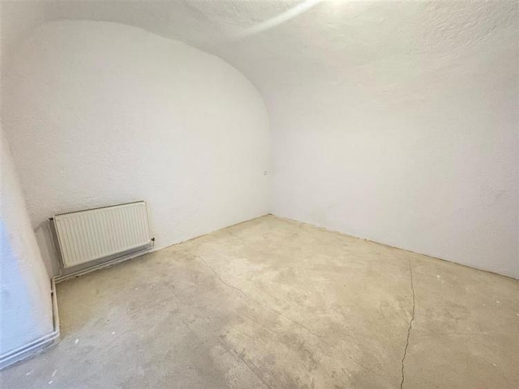 Apartament 3 camere la casa zona Centrala - 8