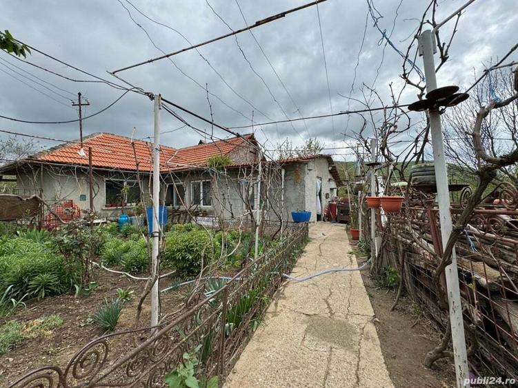 Vand casa in orasul Babadag, zona linistita! - 5