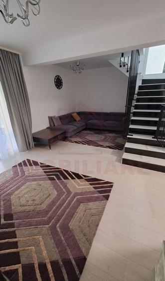 VILĂ TIP TRIPLEX/ LA CHEIE/ &Icirc;N CARANSEBEȘ/,JUD.C-S COMISION 0% - 24