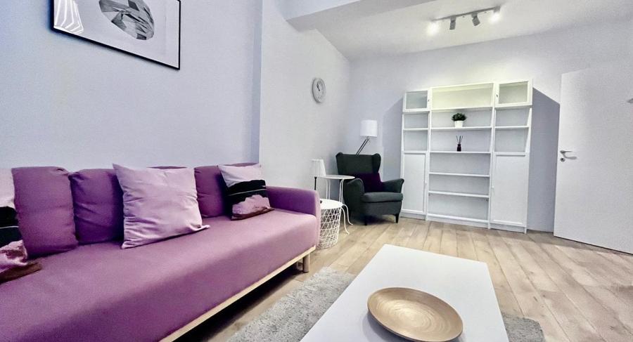 Apartament 2 camere, Lux, etaj 1, decomandat, garaj subteran, Sisesti- sector 1 - 3